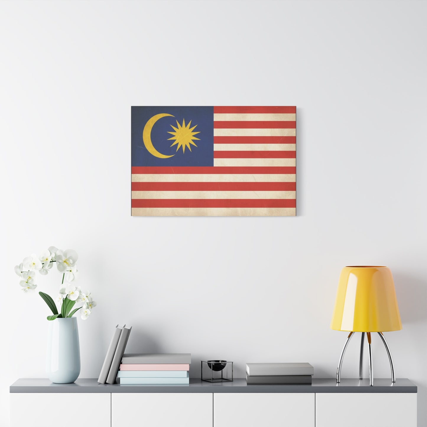 Malaysia Flag Canvas Wall Art - Vintage Malaysian Crescent And 14 Point Star Print - Patriotic Red White Blue Stripes - Cultural Heritage Decor - Living Room Office Wall Decor - Modern Farmhouse Style